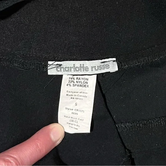 〽️ Charlotte Russe Mini Shorts - Picture 5 of 6